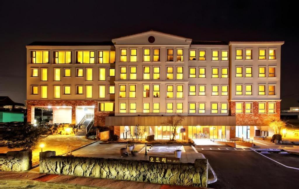 Odri Inn Jeju Exterior photo