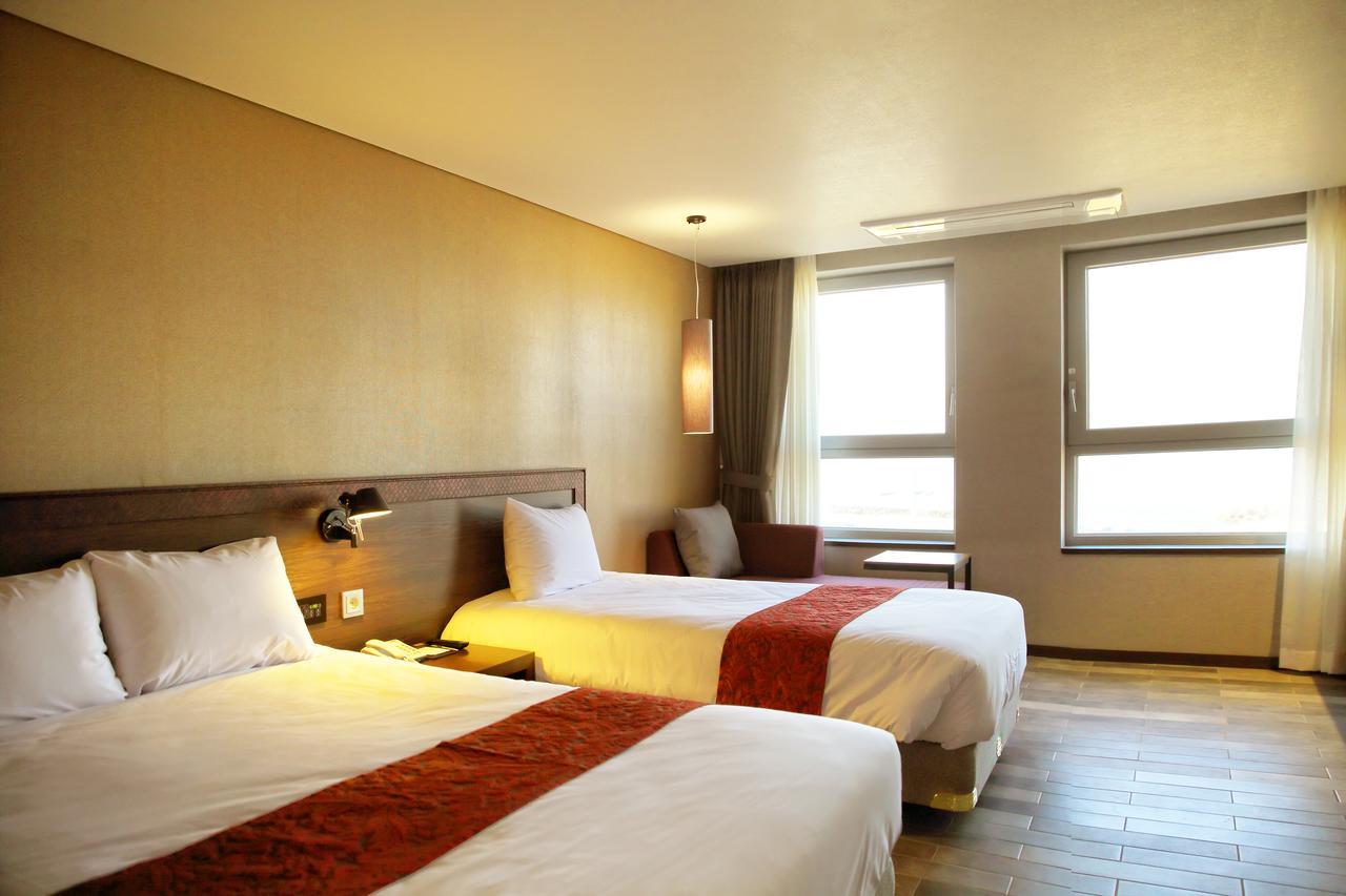 Odri Inn Jeju Exterior photo